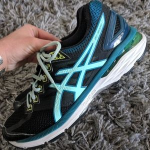 ⚠️sold⚠️Asics Gel GT-2000